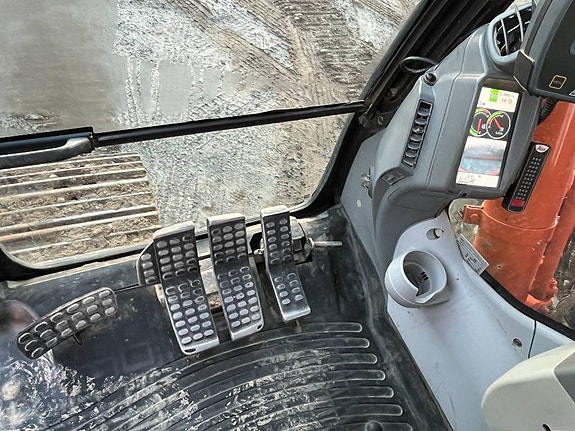 Hitachi ZX 250 LC-5B 20 of 21