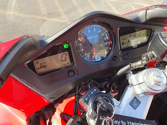 Honda VFR 800 4 of 30