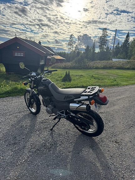 Honda SLR 650 5 of 9
