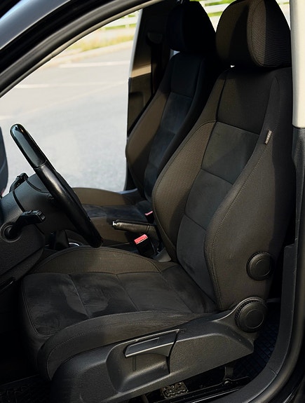 Volkswagen Golf VI 7 of 13