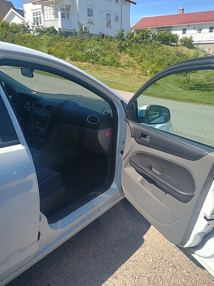 Ford Focus 12 of 30
