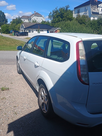 Ford Focus 8 of 30
