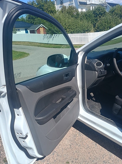 Ford Focus 21 of 30