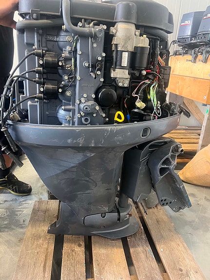 Yamaha F80 og F100 selges 3 of 5