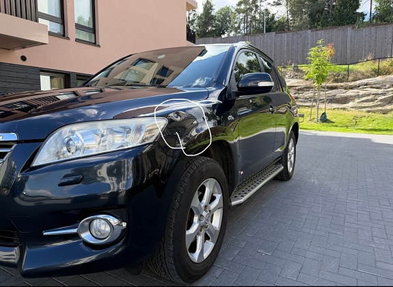 Toyota RAV4 29 of 30