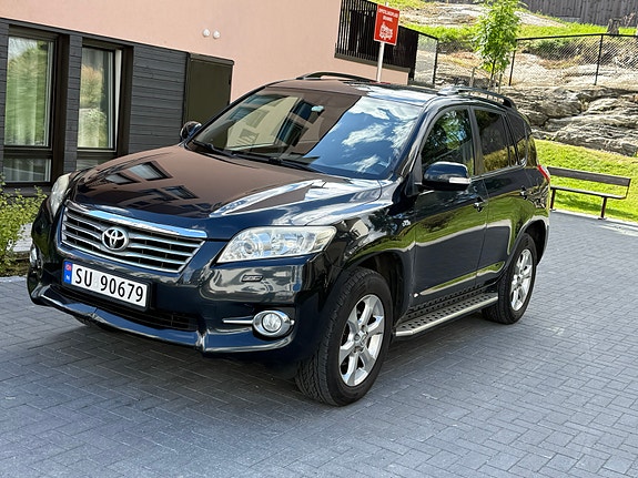 Toyota RAV4 26 of 30