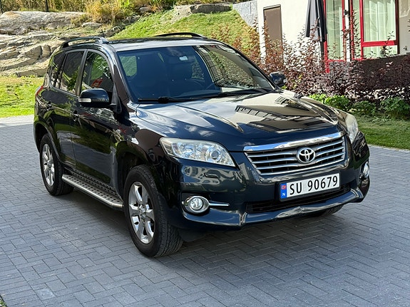 Toyota RAV4 25 of 30