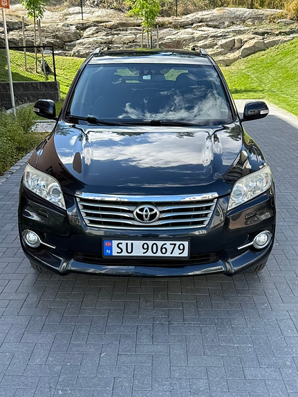Toyota RAV4 2 of 30