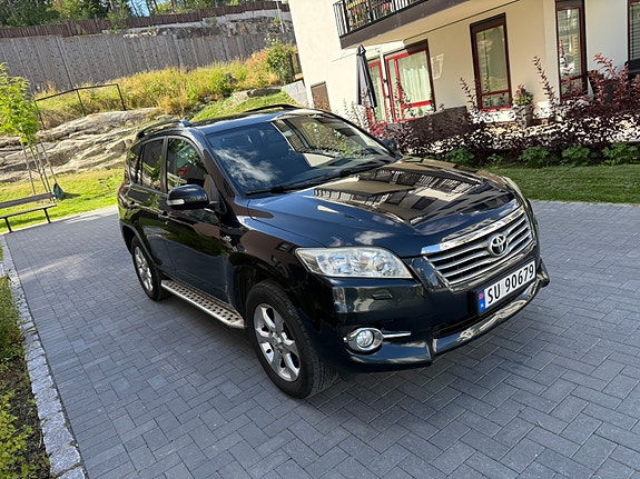 Toyota RAV4 16 of 30