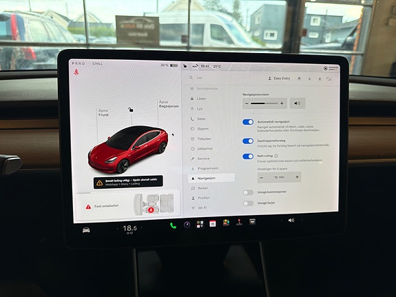 Tesla Model 3 16 of 17