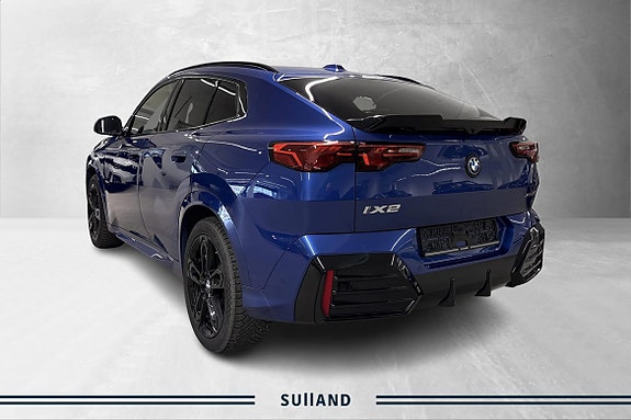 BMW iX2 4 of 22