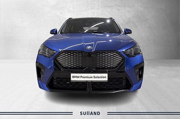 BMW iX2 9 of 22