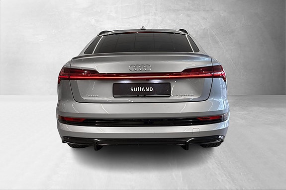 Audi e-tron Sportback 3 of 25