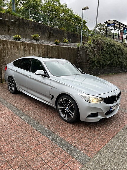 BMW 320d 3 of 17