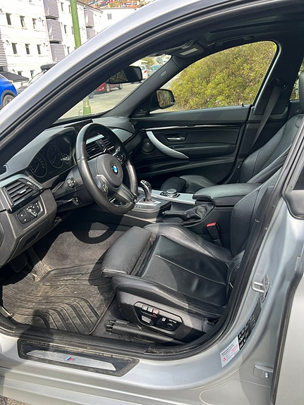 BMW 320d 9 of 17