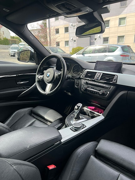 BMW 320d 10 of 17