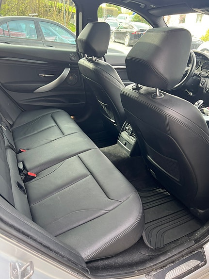 BMW 320d 17 of 17
