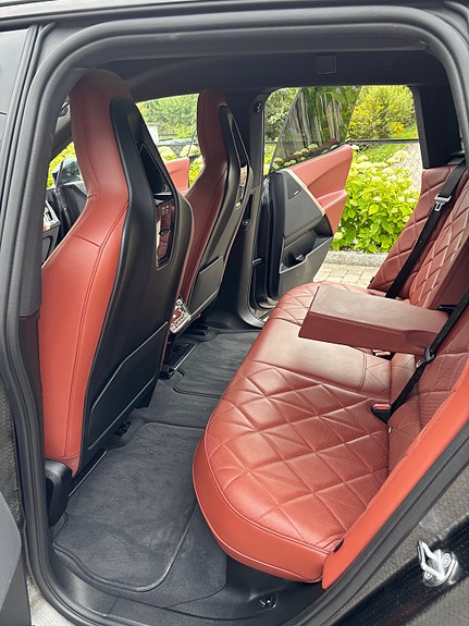 BMW iX 21 of 27