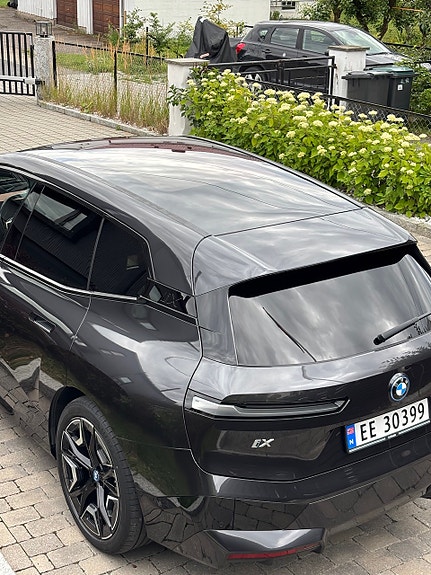 BMW iX 2 of 27
