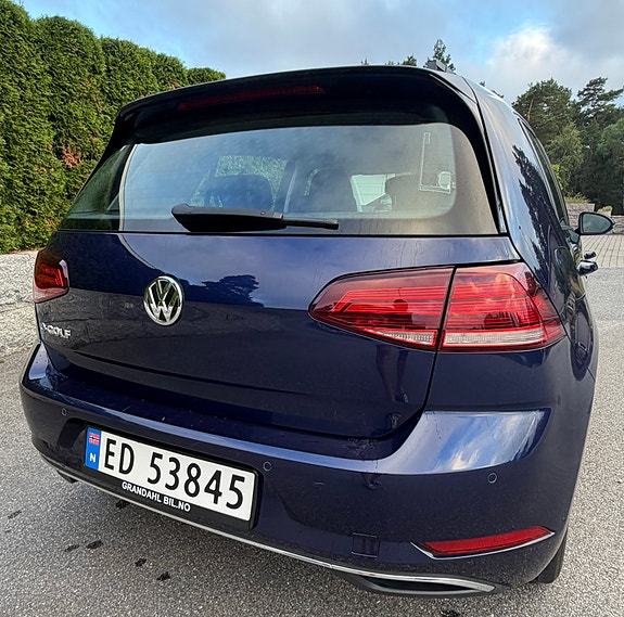 Volkswagen e-Golf VII 12 of 30