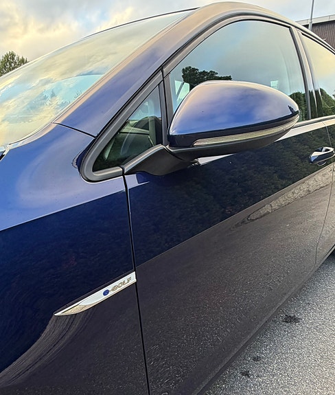 Volkswagen e-Golf VII 10 of 30