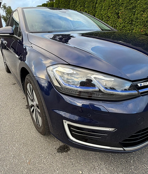 Volkswagen e-Golf VII 13 of 30