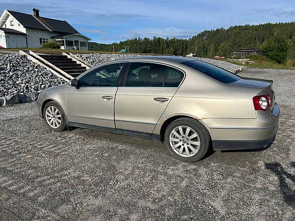 Volkswagen Passat 4 of 5