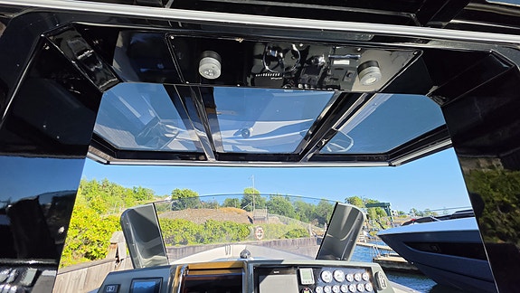 Fjord 40 Open | IPS | Joystick | Eber | 2 x Raymarine | Anker foran og bak 7 of 25