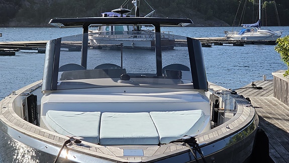 Fjord 40 Open | IPS | Joystick | Eber | 2 x Raymarine | Anker foran og bak 6 of 25