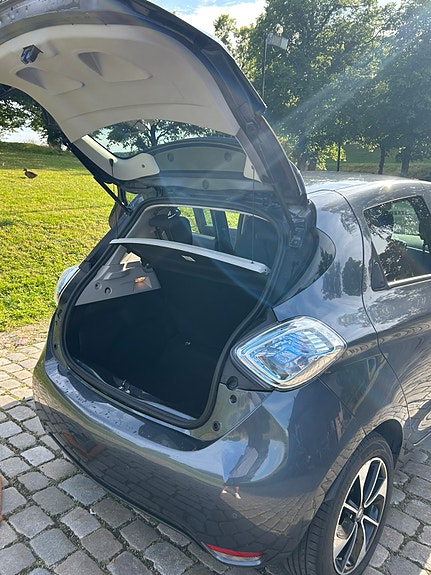 Renault Zoe 4 of 5