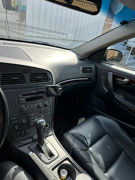 Volvo V70 10 of 13