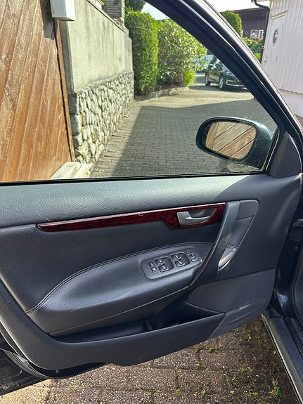 Volvo V70 12 of 13
