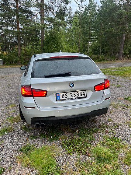 BMW 520d 4 of 5