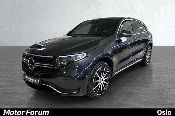 Tøff front med AMG eksteriør og 20" multieikefelger.