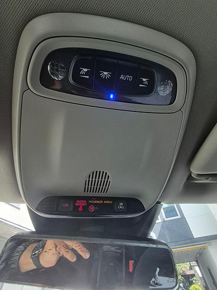 Volvo V40 13 of 14