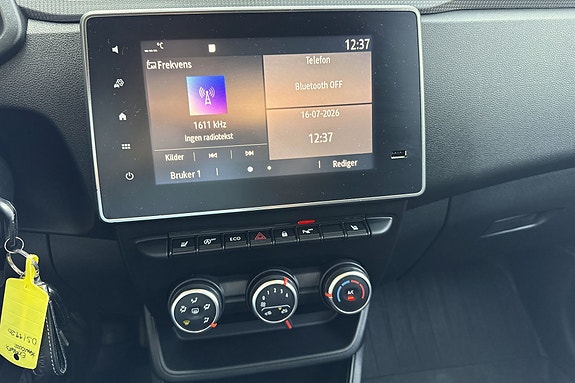 Intuitiv infotainment med mulighet for enkel musikk- og klimakontroll.