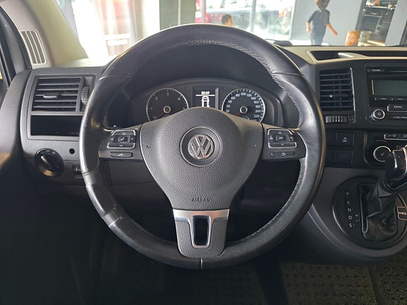 Volkswagen Caravelle 20 of 20