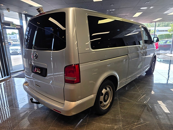 Volkswagen Caravelle 4 of 20