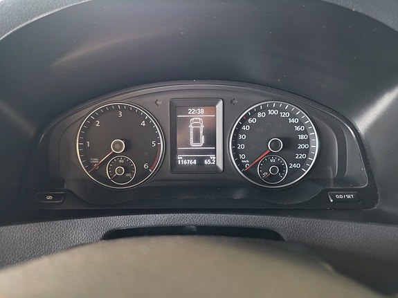 Volkswagen Caravelle 15 of 20