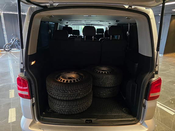 Volkswagen Caravelle 14 of 20