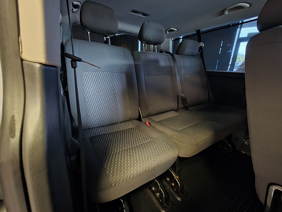 Volkswagen Caravelle 13 of 20