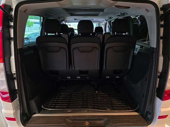 Mercedes-Benz Viano 15 of 28