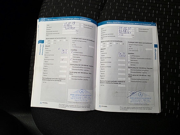 Mercedes-Benz Viano 27 of 28