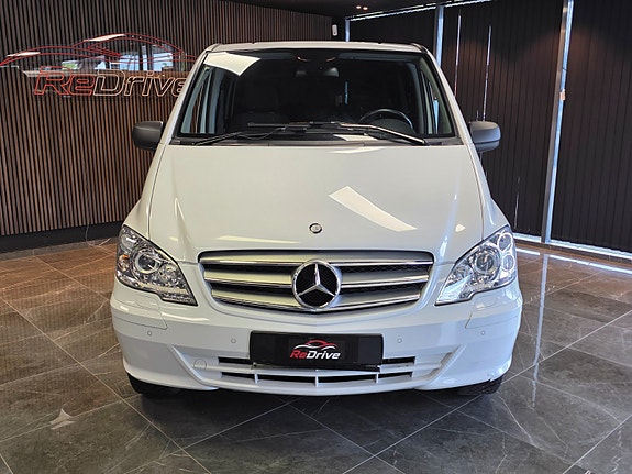 Mercedes-Benz Viano 2 of 28