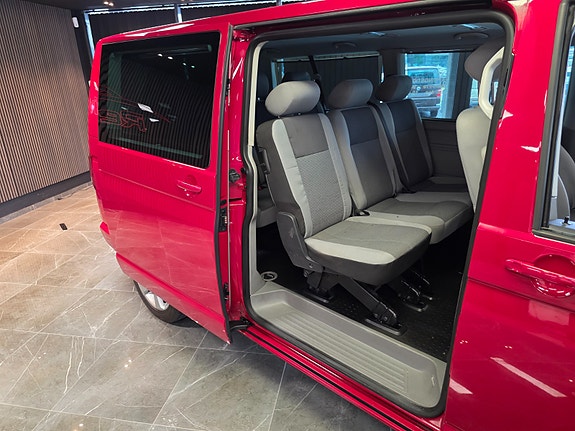 Volkswagen Caravelle 11 of 25