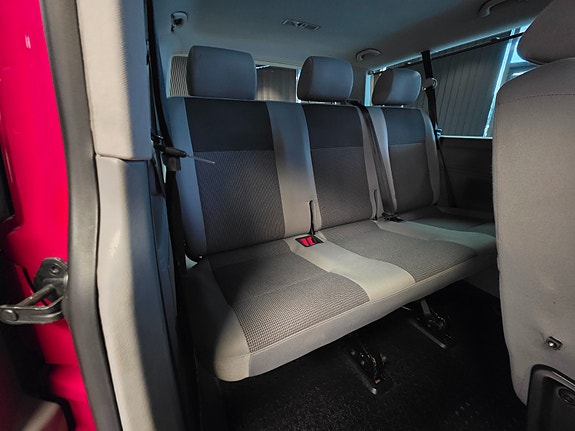 Volkswagen Caravelle 13 of 25