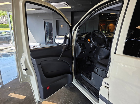 Mercedes-Benz Vito 7 of 20