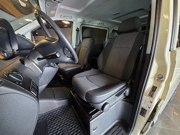 Mercedes-Benz Vito 8 of 20