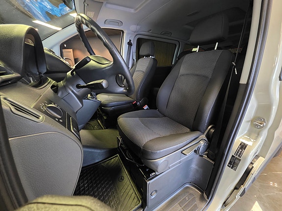 Mercedes-Benz Vito 8 of 19
