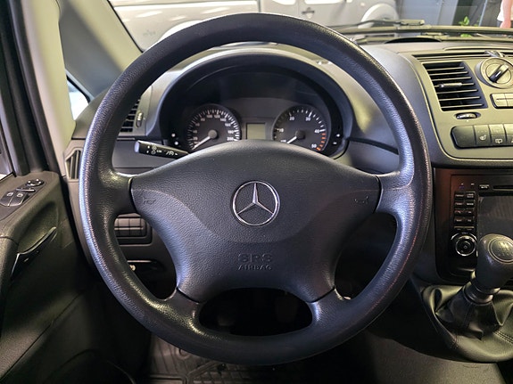Mercedes-Benz Vito 15 of 19